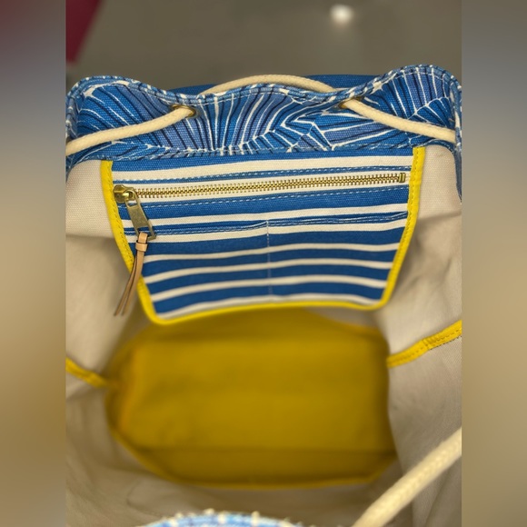 Vineyard Vines Drawstring Backpack - Picture 9 of 11